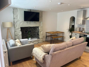Cosy modern miners cottage